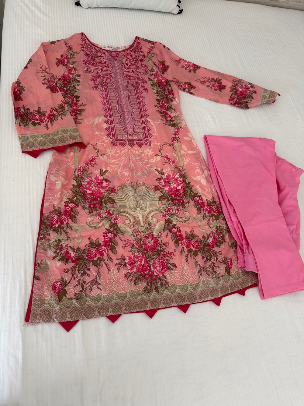 Pakistani co two-piece suit, small size Pink Floral Embroidered Long Sleeve Dres